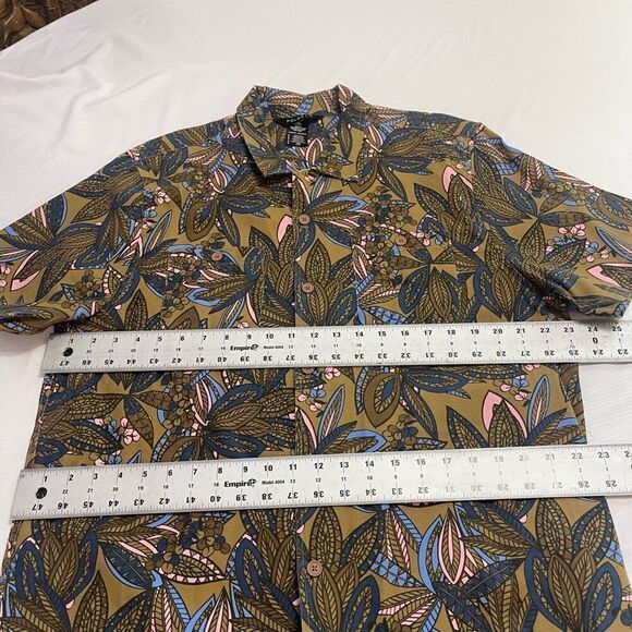 Poler Brown Paisley Short Sleeve Button Up Shirt Size XL - Picture 3 of 5